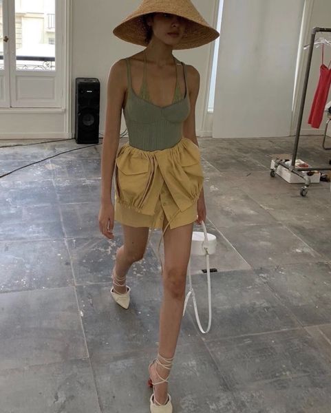 2020 new sling sling design matcha smoke green contrast color double layer knitted suspender base shirt, Camo
2020 new sling sling design matcha smoke green contrast color double layer knitted suspender base shirt, Camo