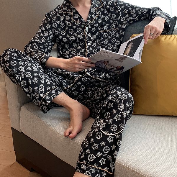 qavdv men's long-sleeved ice-snow couple pajamas women's autumn simulation personality black can be simulated silk pajamas silk wo, Blue;red
qavdv men's long-sleeved ice-snow couple pajamas women's autumn simulation personality black can be simulated silk pajamas silk wo, Blue;red