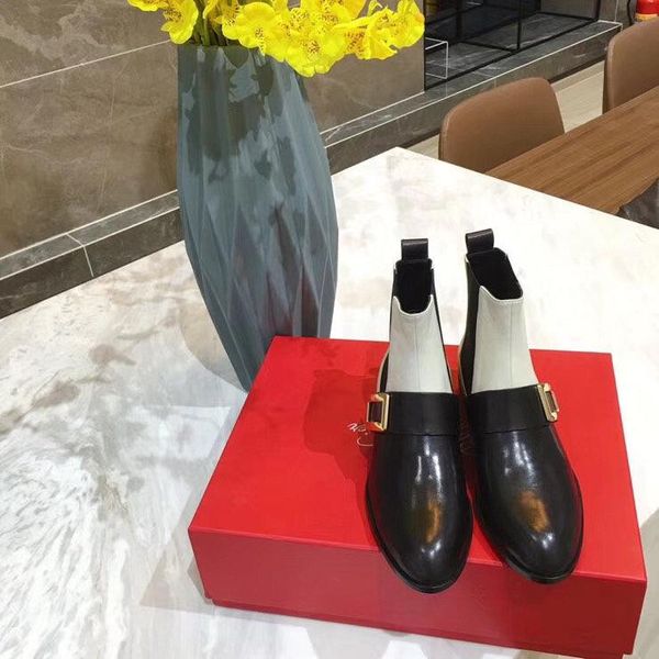2020w high-end custom fashion female british wind martin boots fashion wild locomotive handsome short boots, original box packaging
2020w high-end custom fashion female british wind martin boots fashion wild locomotive handsome short boots, original box packaging