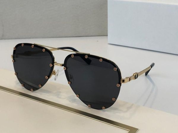 2039 popular new brand sunglasses designer retro round frame glasses trend avant-garde style eyewear lens laser uv400 protection with box, White;black
2039 popular new brand sunglasses designer retro round frame glasses trend avant-garde style eyewear lens laser uv400 protection with box, White;black