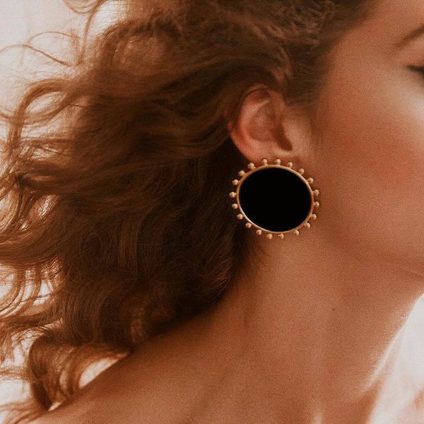 aensoa new design vintage black round stud earrings for women bohemian big enamel painting statement big earrings party jewelry, Golden;silver
aensoa new design vintage black round stud earrings for women bohemian big enamel painting statement big earrings party jewelry, Golden;silver