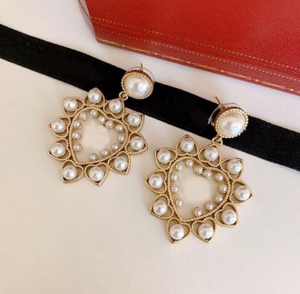 luxury jewelry ladies earrings xiangjia designer high-end love earrings temperament lady pearl retro elegant ear jewelry, Golden;silver
luxury jewelry ladies earrings xiangjia designer high-end love earrings temperament lady pearl retro elegant ear jewelry, Golden;silver