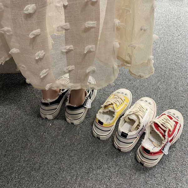 canvas shoes female 2020 new korean version of white shoes students wild fashion lace flat casual tide, Black
canvas shoes female 2020 new korean version of white shoes students wild fashion lace flat casual tide, Black