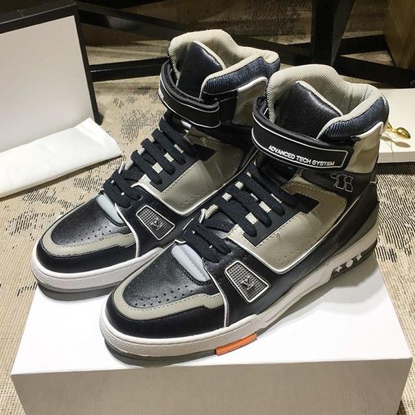 new mens shoes sneakers casual trendy footwear lace -up trainers design hiking walking outdoor trainer sneaker boot mens shoes fashion type, Black 
new mens shoes sneakers casual trendy footwear lace -up trainers design hiking walking outdoor trainer sneaker boot mens shoes fashion type, Black