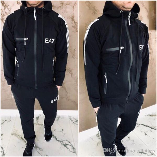 2020 mens fashion tracksuits 2 pieces set new fashion jacket sportsuit designer tracksuit medusa fashion hoodies spring autumn mens clothing, Gray
2020 mens fashion tracksuits 2 pieces set new fashion jacket sportsuit designer tracksuit medusa fashion hoodies spring autumn mens clothing, Gray