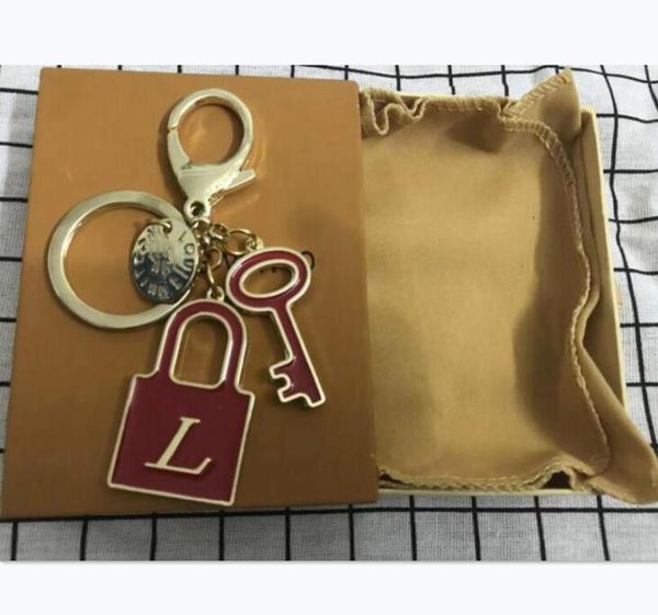 new 2019 fashion key chain brand designer key patchwork lock keychains classic casual men women key chains wholesale designer car keychain, Silver
new 2019 fashion key chain brand designer key patchwork lock keychains classic casual men women key chains wholesale designer car keychain, Silver