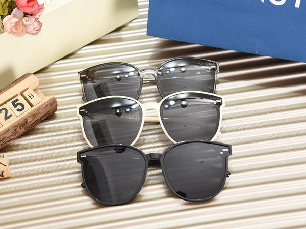 052612 men's and women's sun sunglasses three-color fashion all-match 2020 new fashion all-match sun glasses, White;black
052612 men's and women's sun sunglasses three-color fashion all-match 2020 new fashion all-match sun glasses, White;black