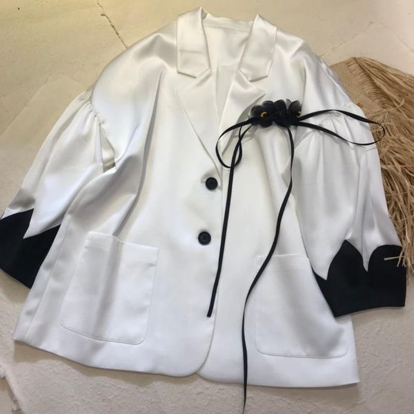 2020 new ladies fashion long sleeve lapel stitching jacket 0711, Black;brown
2020 new ladies fashion long sleeve lapel stitching jacket 0711, Black;brown