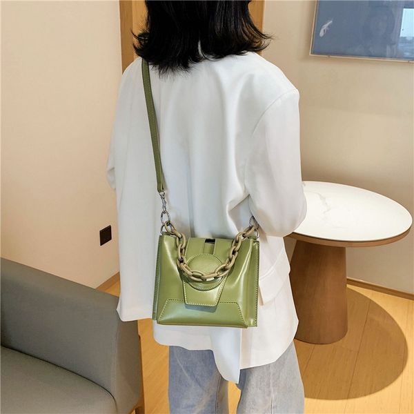 2020 new shoulder bag women's casual fashion korean version small fresh solid color chain handbag lady
2020 new shoulder bag women's casual fashion korean version small fresh solid color chain handbag lady