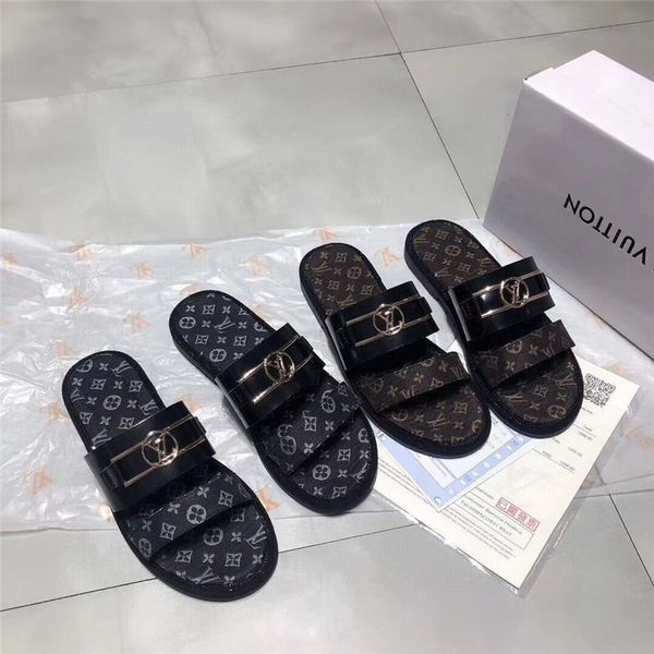 brand designer female printed leather sandals amazing romanesque soles perfect flat canvas sandals sizes 35-42
brand designer female printed leather sandals amazing romanesque soles perfect flat canvas sandals sizes 35-42