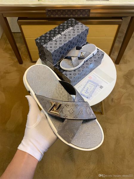 2020 latest white leather casual slippers men's casual shoes fashion trend comfortable shoe size 38-45 type 39745400605a
2020 latest white leather casual slippers men's casual shoes fashion trend comfortable shoe size 38-45 type 39745400605a