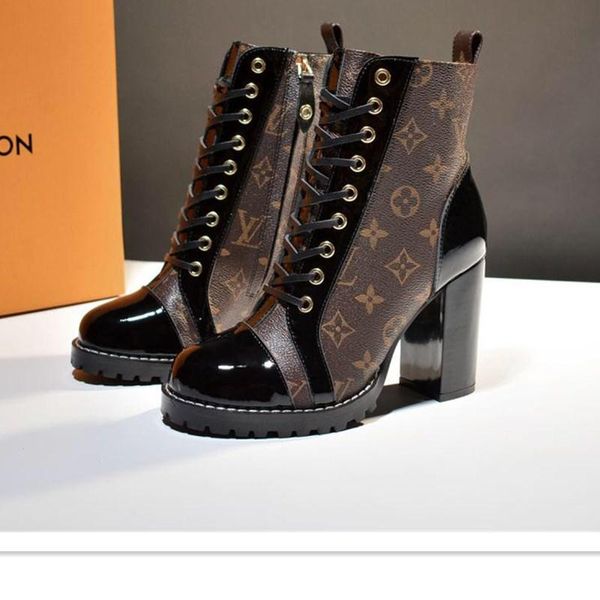 89 new women's casual shoes, luxury designer women's shoes, outdoor travel party shoes, original box packaging, Black 
89 new women's casual shoes, luxury designer women's shoes, outdoor travel party shoes, original box packaging, Black