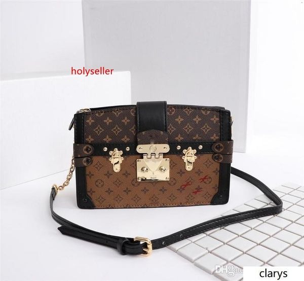 lovuitto designer trunk clutch crossbody bag petite malle reverse m43596 size:20*12*5.5cm
lovuitto designer trunk clutch crossbody bag petite malle reverse m43596 size:20*12*5.5cm