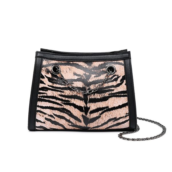 women leopard print shoulder bag phone bag 2020 european and american style new messenger pu leather purses and handbags
women leopard print shoulder bag phone bag 2020 european and american style new messenger pu leather purses and handbags