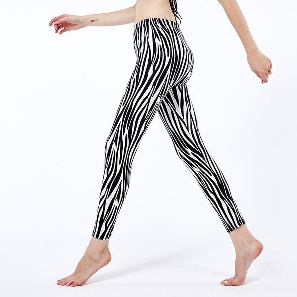 black and white striped horse tight pants milk silk stripes soft brushed milk silk sports leggings hip-lifting slim and slimming 1107
black and white striped horse tight pants milk silk stripes soft brushed milk silk sports leggings hip-lifting slim and slimming 1107