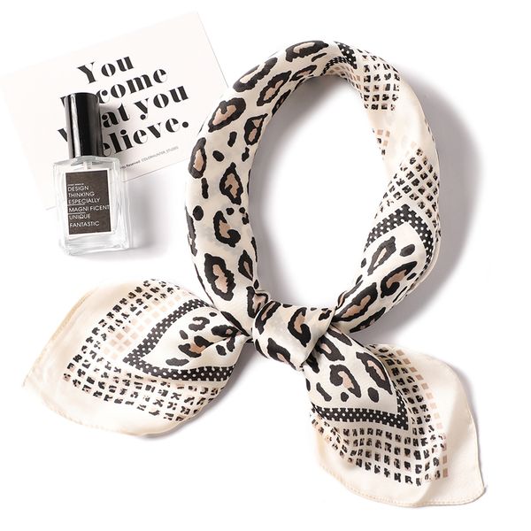 fashion leopard print silk scarf women foulard square scarves for ladies luxury hijab office female neck tie scarfs, Blue;gray
fashion leopard print silk scarf women foulard square scarves for ladies luxury hijab office female neck tie scarfs, Blue;gray