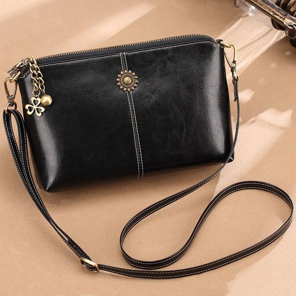 ladies black leather bag new fashion clutch bag double-layer large-capacity leather single classic retro shoulder diagonal ladies bag 001
ladies black leather bag new fashion clutch bag double-layer large-capacity leather single classic retro shoulder diagonal ladies bag 001