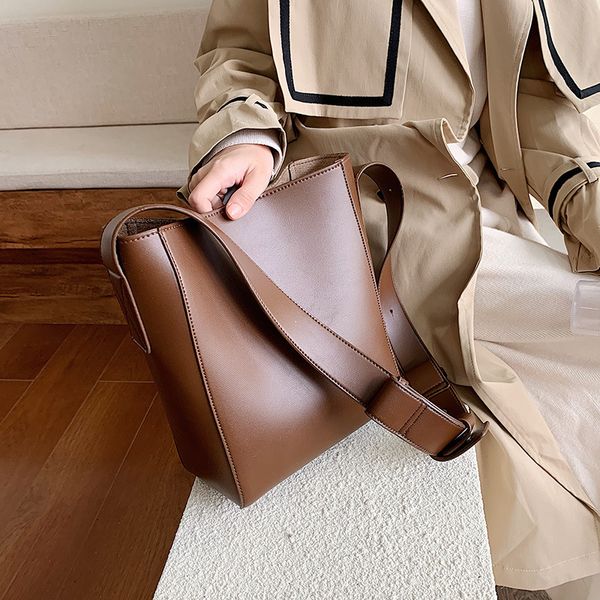 натуральная кожа сумка для женщин студента колледжа дама сумки crossbody мешков повседневного рюкзак wayerproof прочного рюкзак
натуральная кожа сумка для женщин студента колледжа дама сумки crossbody мешков повседневного рюкзак wayerproof прочного рюкзак