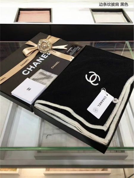 autumn/winter quality cashmere scarf high-end classic brand fashion female scarf size 180*70cm, Blue;gray
autumn/winter quality cashmere scarf high-end classic brand fashion female scarf size 180*70cm, Blue;gray
