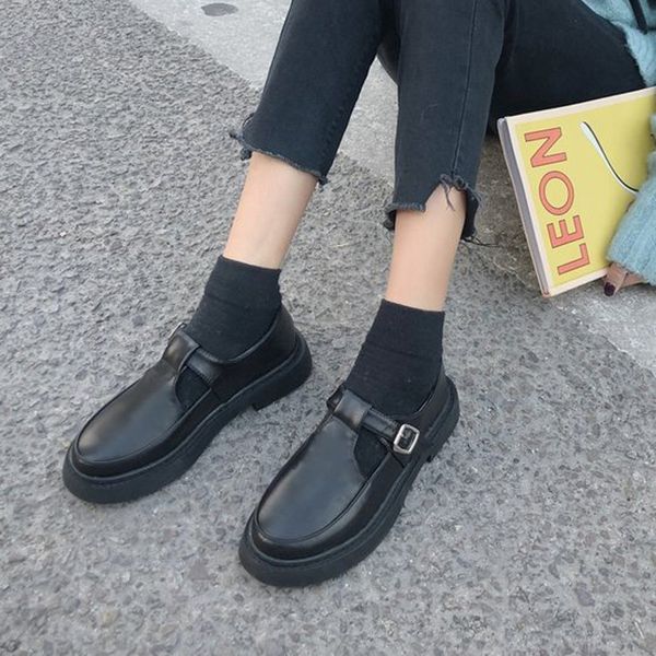 2020 spring and autumn british style women's shoes retro college style round head patent leather black small leather shoes tide
2020 spring and autumn british style women's shoes retro college style round head patent leather black small leather shoes tide