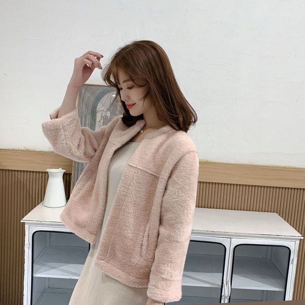 famous2019 winter new gentle temperament plush short imitation famous 2019 winter coat mink velvet beaver fleece coat for women, Black
famous2019 winter new gentle temperament plush short imitation famous 2019 winter coat mink velvet beaver fleece coat for women, Black