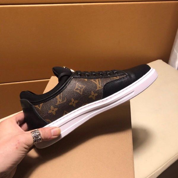 2020q high-end medusa printed leather low-casual men's shoes, fashionable large size lace-up outdoor sports running shoes, size: 38, Black
2020q high-end medusa printed leather low-casual men's shoes, fashionable large size lace-up outdoor sports running shoes, size: 38, Black