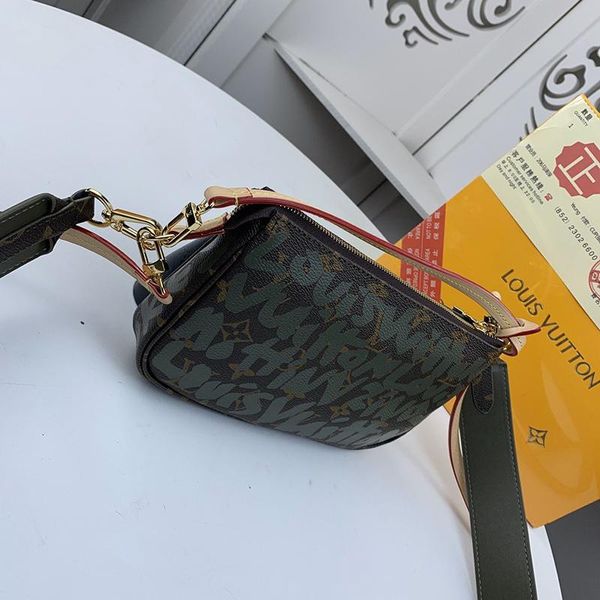 luxury classic womens bag trend retro crossbody bags lady messenger bags new arrival womens shoulder bags with origin box
luxury classic womens bag trend retro crossbody bags lady messenger bags new arrival womens shoulder bags with origin box