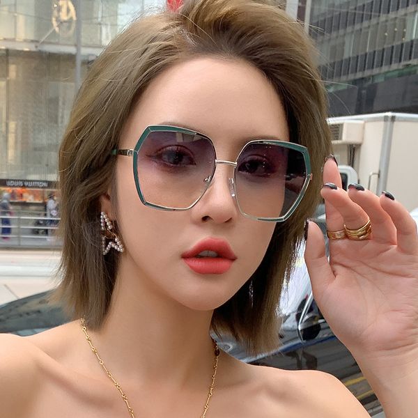 fashion big frame polarized sunglasses female metal driving driving glasses designer sunglasses óculos de sol uv400, White;black
fashion big frame polarized sunglasses female metal driving driving glasses designer sunglasses óculos de sol uv400, White;black