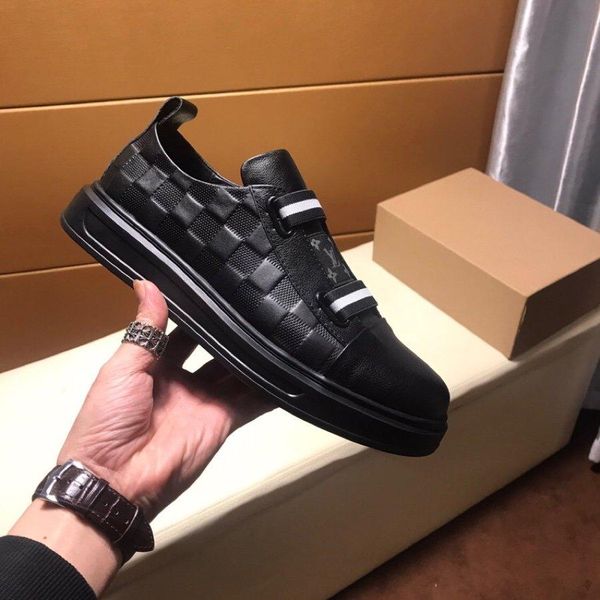 2020n high-end medusa leather low-casual trend men's shoes, stylish large size lace-up outdoor sports running shoes, size: 38-45, Black
2020n high-end medusa leather low-casual trend men's shoes, stylish large size lace-up outdoor sports running shoes, size: 38-45, Black