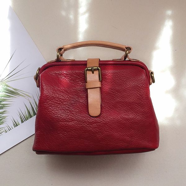 retro first layer cowhide bag leather shoulder messenger small bag female
retro first layer cowhide bag leather shoulder messenger small bag female