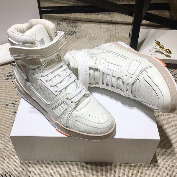new arrival trainer sneaker boot men 's shoes outdoor walking comfortable casual shoes lace -up luxury sports men shoes herren sportsc, Black
new arrival trainer sneaker boot men 's shoes outdoor walking comfortable casual shoes lace -up luxury sports men shoes herren sportsc, Black