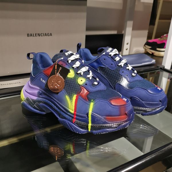 2020uu designer designs new leisure and entertainment hiking shoes, outdoor jungle adventure shoes, original packaging and box delivery, Black
2020uu designer designs new leisure and entertainment hiking shoes, outdoor jungle adventure shoes, original packaging and box delivery, Black