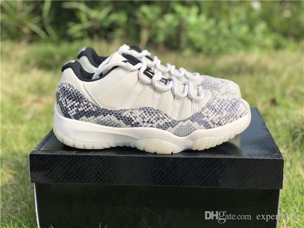 2019 11 authentic air low snake light bone snakeskin retro white black smoke grey men basketball shoes sports sneakers cd6846-002 with box
2019 11 authentic air low snake light bone snakeskin retro white black smoke grey men basketball shoes sports sneakers cd6846-002 with box
