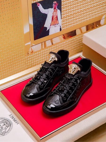 2020w limited edition medusa printed leather men's daily lace up casual shoes, high-end fashionable wild outdoor sneakers, size: 38-451, Black
2020w limited edition medusa printed leather men's daily lace up casual shoes, high-end fashionable wild outdoor sneakers, size: 38-451, Black