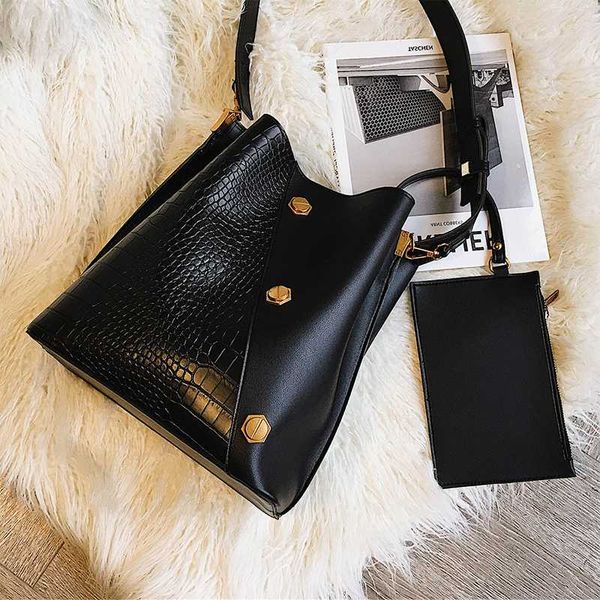 western style bag female fashion spring and summer all-match net red big bag large capacity bucket portable shoulder
western style bag female fashion spring and summer all-match net red big bag large capacity bucket portable shoulder