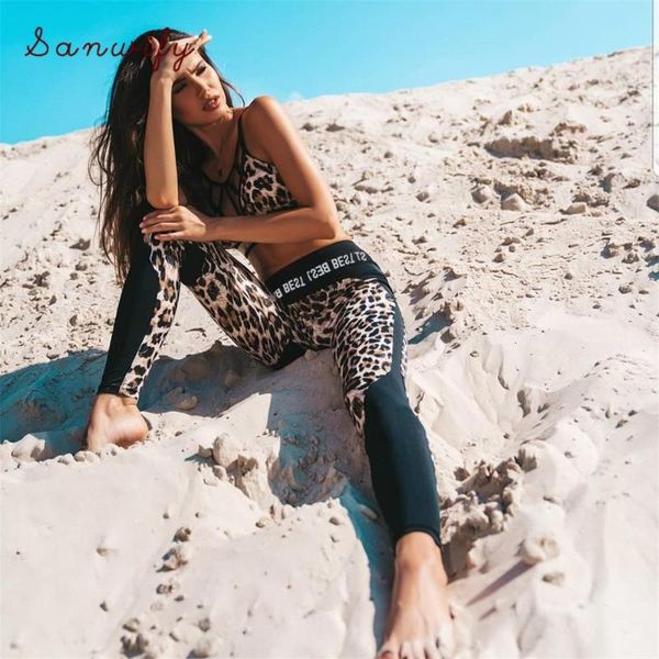 2020 leopard тренировки набор женщин sportwear 2 шт йога наборы фитнес одежда леггинсы комплект обмундирования костюм спортивный костюм, White;red
2020 leopard тренировки набор женщин sportwear 2 шт йога наборы фитнес одежда леггинсы комплект обмундирования костюм спортивный костюм, White;red