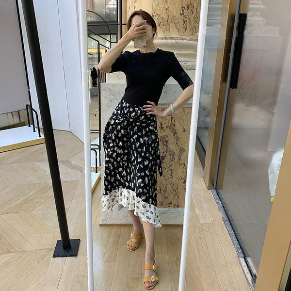 2020 autumn/winter dress women new o-neck patchwork print irregular fake two-pieces midi dresses, Black;gray
2020 autumn/winter dress women new o-neck patchwork print irregular fake two-pieces midi dresses, Black;gray
