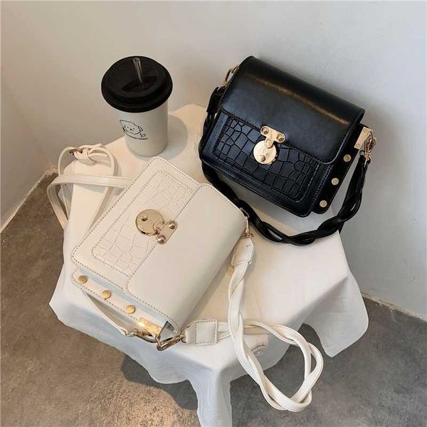 крокодил шаблон площади crossbody мешок 2020 новое высокое качество кожа pu женщин конструктор сумки блокировки плеча сумка
крокодил шаблон площади crossbody мешок 2020 новое высокое качество кожа pu женщин конструктор сумки блокировки плеча сумка