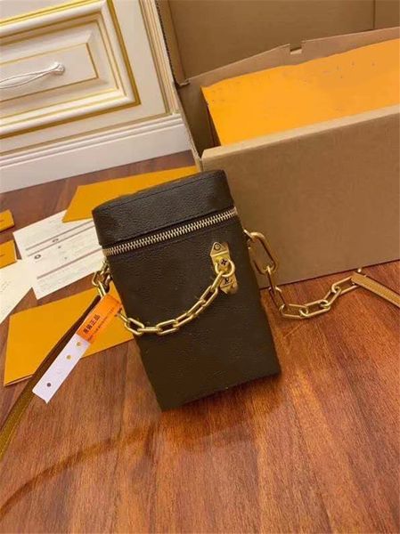 designer shoulder bag genuine leather lady handbag with zipper printed small bag accessories flower pouch retro lady shoulder bags
designer shoulder bag genuine leather lady handbag with zipper printed small bag accessories flower pouch retro lady shoulder bags