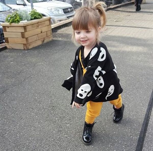 no return no change new children's male sweater sweater and female baby black and white knitted cardigan, Blue
no return no change new children's male sweater sweater and female baby black and white knitted cardigan, Blue