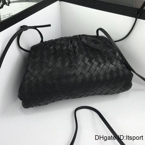 2020 fashion brand luxury shoulder bag designer handbags the clouds series fashion big chains lambskin ing
2020 fashion brand luxury shoulder bag designer handbags the clouds series fashion big chains lambskin ing
