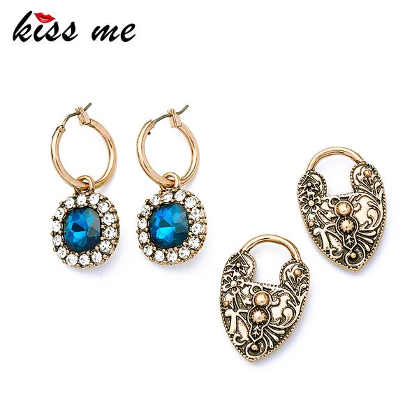 kiss me 2 pairs / set hoop earrings 2020 new zinc alloy glass crystal geometric women earrings accessories, Golden;silver
kiss me 2 pairs / set hoop earrings 2020 new zinc alloy glass crystal geometric women earrings accessories, Golden;silver
