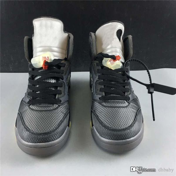 authentic off air 5 white retro men basketball shoes black muslin textile mesh upper 3m reflective sports sneakers ct8480-001 with box
authentic off air 5 white retro men basketball shoes black muslin textile mesh upper 3m reflective sports sneakers ct8480-001 with box