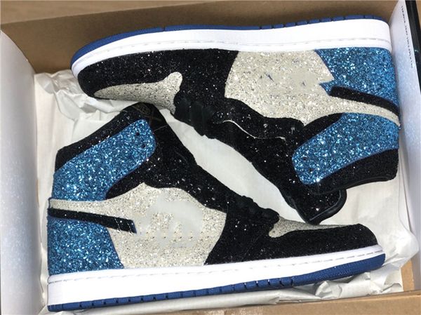 2020 release pure original 1 surgeon joint name new black and blue sequins color matching basketball shoes
2020 release pure original 1 surgeon joint name new black and blue sequins color matching basketball shoes