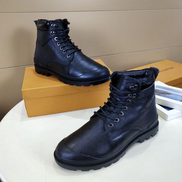 2020g autumn new leather plus velvet men's shoes high-casual shoes, fashion wild boots, original box packaging, size: 38-45
2020g autumn new leather plus velvet men's shoes high-casual shoes, fashion wild boots, original box packaging, size: 38-45
