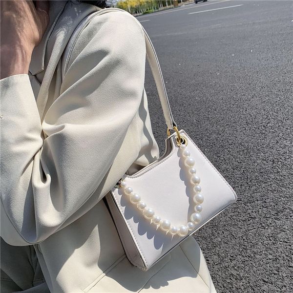 2020 new ladies leather bag korean version all-match pearl single-shoulder armpit bag fashion one-shoulder messenger bag
2020 new ladies leather bag korean version all-match pearl single-shoulder armpit bag fashion one-shoulder messenger bag