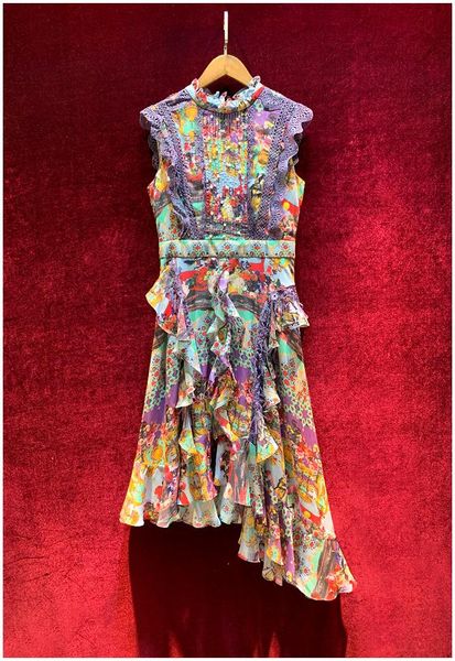 fashion splicing design sense dress stand-up collar short-sleeved slimming waist irregular waistcoat middle skirt summer new products, Black;gray
fashion splicing design sense dress stand-up collar short-sleeved slimming waist irregular waistcoat middle skirt summer new products, Black;gray