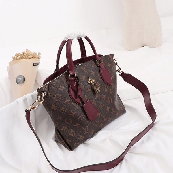 women luxury designer bag handbags leather shoulder crossbody bag ladies handbag handle totes messenger bag with origin box
women luxury designer bag handbags leather shoulder crossbody bag ladies handbag handle totes messenger bag with origin box