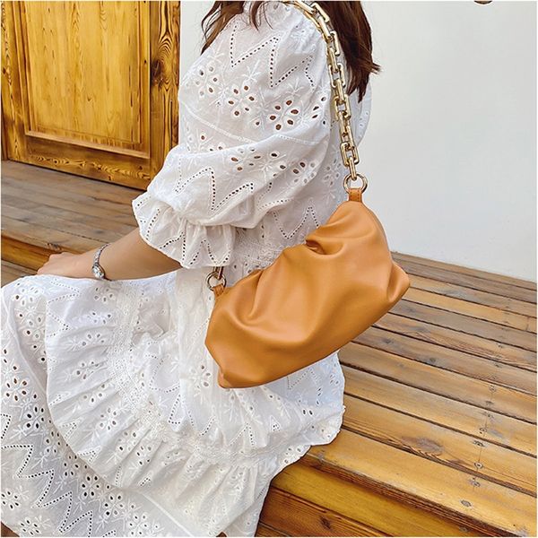 fashion ladies velvet shoulder bag 2020 new trend europe and america wild shoulder messenger bag snake head chain small square bag#527
fashion ladies velvet shoulder bag 2020 new trend europe and america wild shoulder messenger bag snake head chain small square bag#527