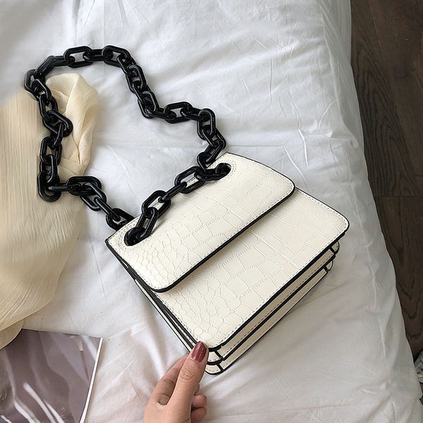 women's 2020hands new personalized thick chain shoulder messenger small small square saddle square bag saddle bag, White
women's 2020hands new personalized thick chain shoulder messenger small small square saddle square bag saddle bag, White
